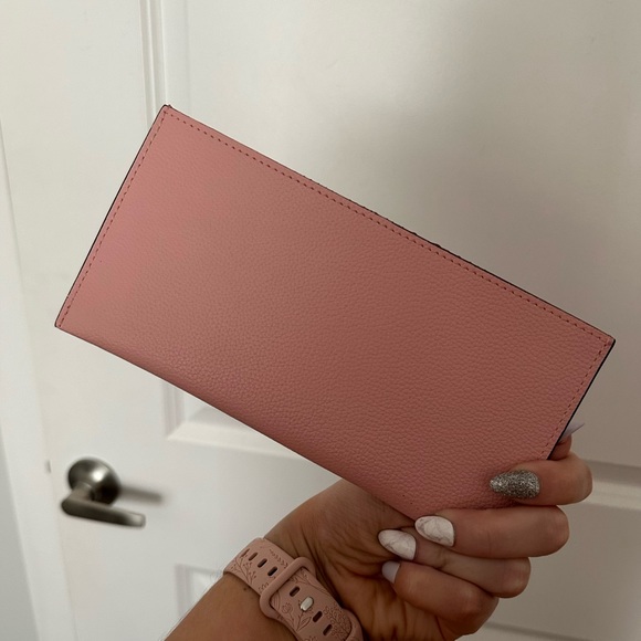 A Louis Vuitton cardholder purse insert - Picture 4 of 4